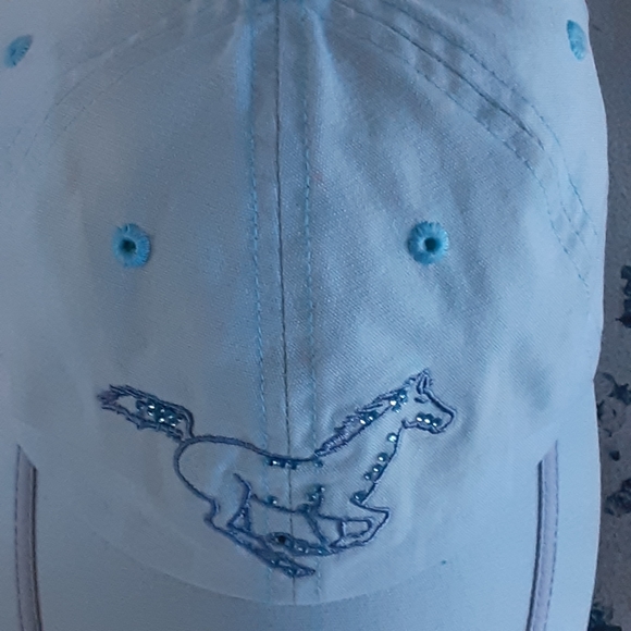 FoxFire Embellished Hook and Loop Adjustable Back Pale Blue Galloping Mustang - Picture 4 of 8